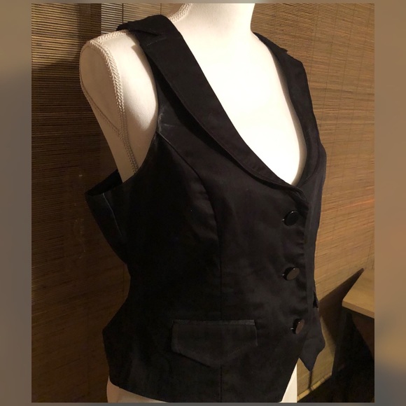 Casual vest by Guess NWOT - Picture 2 of 5